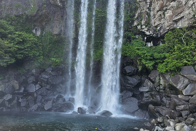 Jeju Private Tour Package-South of Jeju(Mt.Hallasan & Waterfalls) - Exploring Jejus Waterfalls