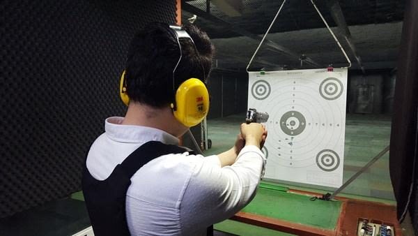 Jeju Real Gun Shooting Range Experience - Twelve rounds, with an instructor beside you