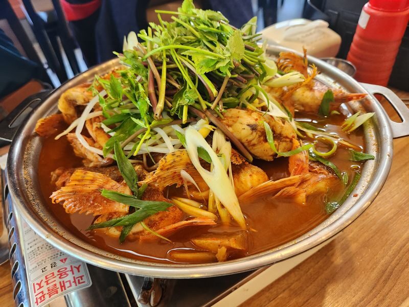 Jeju Sea Boat Fishing Tour with Lunch Included - Should you book this Jeju fishing tour?