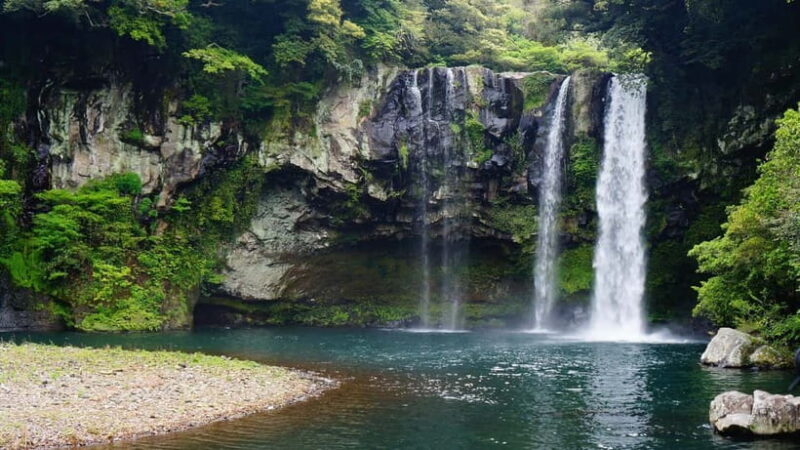 Jeju: Southern Top UNESCO Spots Tour - Cheonjiyeon Waterfall & Seaside Views