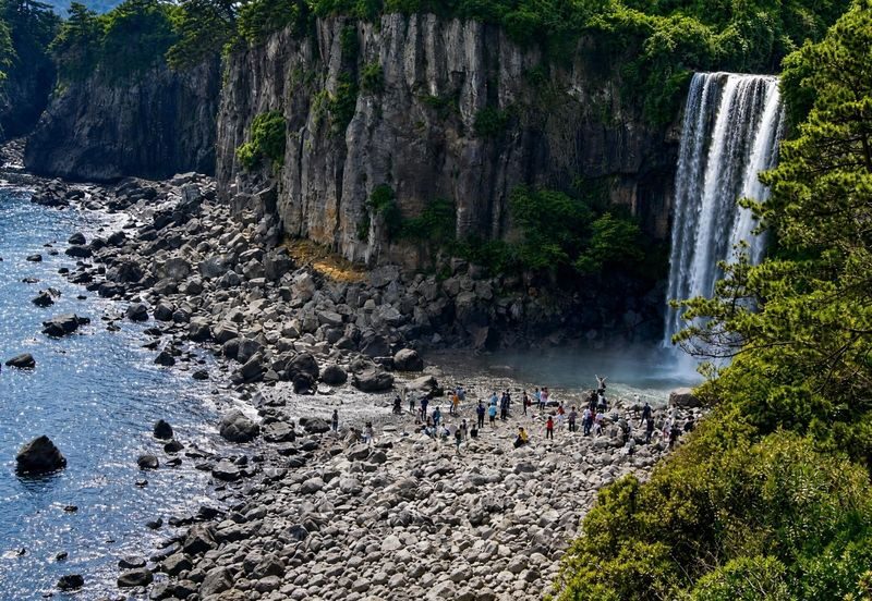 Jeju Southwest/West Highlights Day Tour - Convenient Seogwipo Pickup - Hallasan plans depend on weather and road conditions