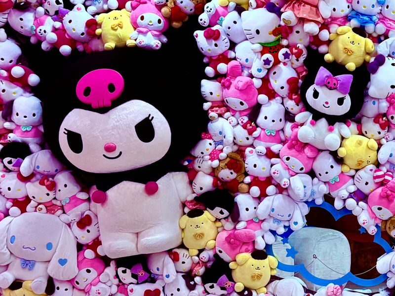 Jeju Trendy Café Tour with Snoopy, Hello Kitty, Teddy Bear & Totoro - A Jeju day built around coast, café culture and characters
