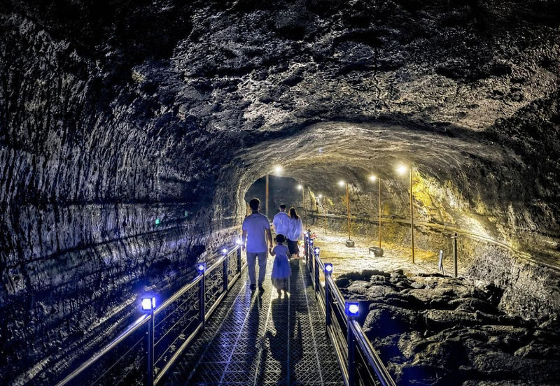 Jeju UNESCO East & South Highlights 2-Day Tour - Booking and weather details