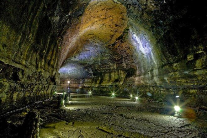 Jeju: UNESCO Sites & Sunrise Peak Hiking Small Group Tour - Tour Itinerary