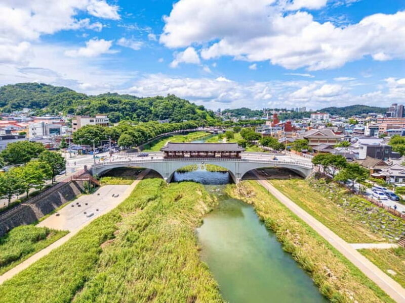 Jeonju Hanok Village Slow Walking Tour - Exploring the Jeonju Hanok Village Slow Walking Tour