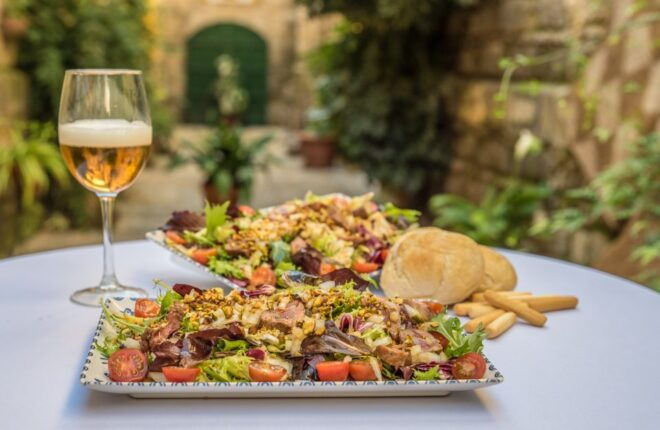 Jerez: Flamenco Show & Optional Dinner at Tablao Puro Arte - Inclusions