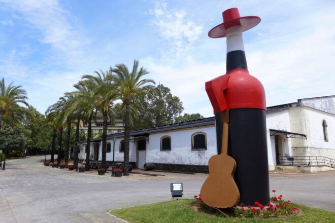 Jerez: Guided Winery Tour With Wine Tasting - Inclusions