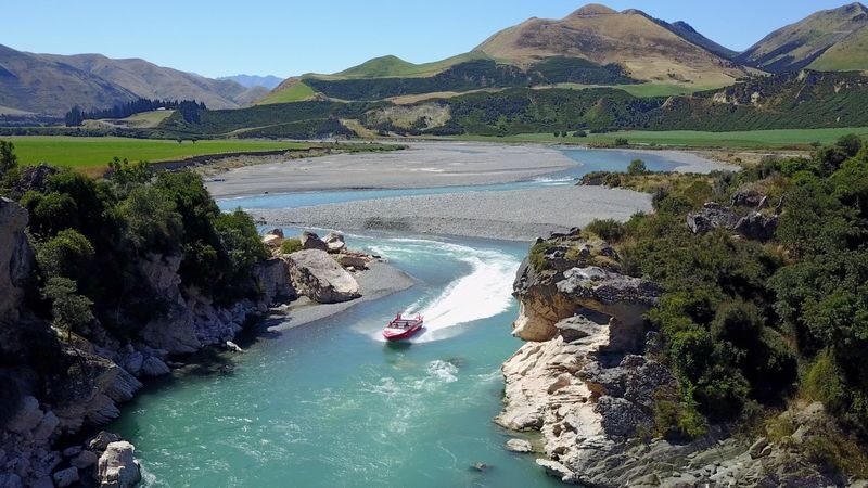 Jet Boating in Hanmer Springs - Getting wet, staying warm