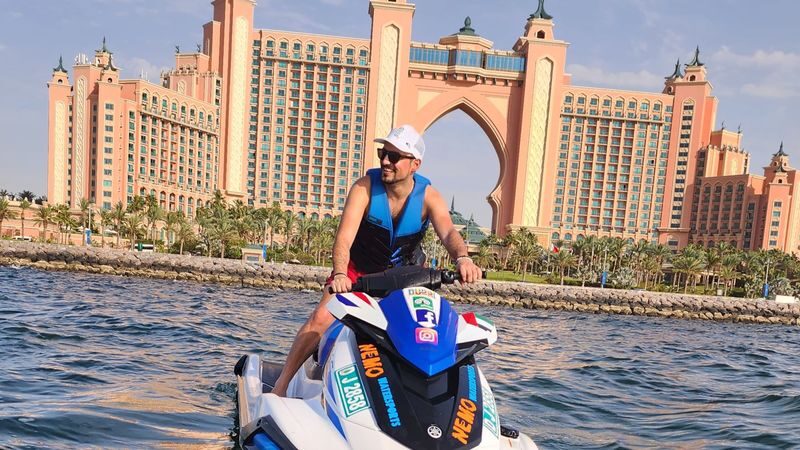 Jet Ski Experience in Burj Al Arab with Media and Snacks - Price and value: pay for time on the water