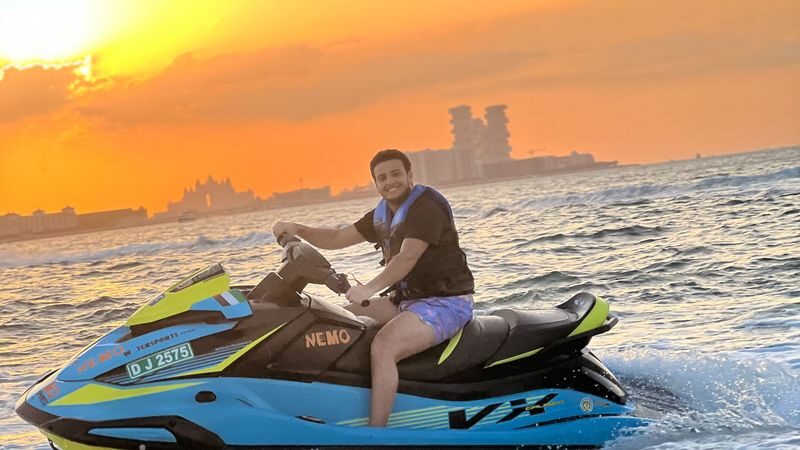 Jet Ski Experience in Burj Al Arab with Media and Snacks - Who will get the most from this ride?