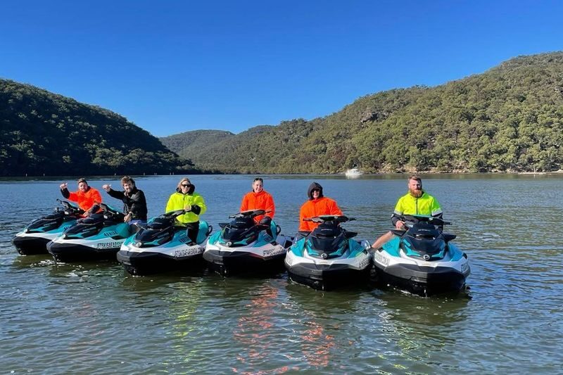 Jet Ski on the Hawkesbury River Sydney - Meeting at Brooklyn and getting ready to ride