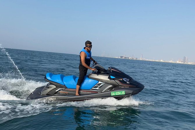 Jet Ski Ride Dubai: Burj Khalifa & Burj Al Arab - Selecting Date and Travelers