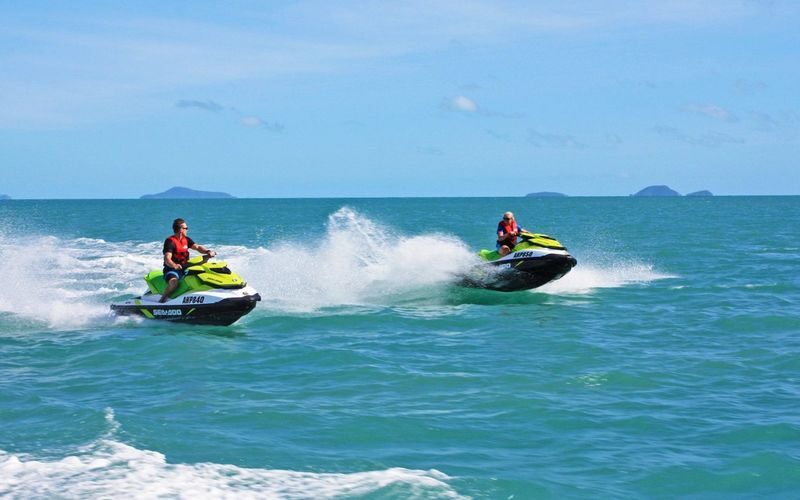 Jet Ski Safari in Airlie Beach - Fish feeding and possible wildlife sightings