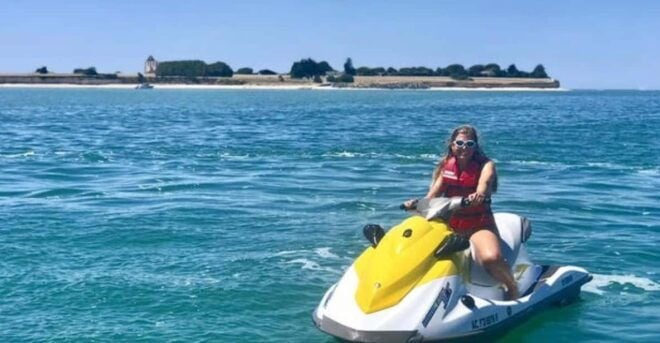 Jet-Ski Tour 1 Hour Île De Ré - Age and Health Requirements