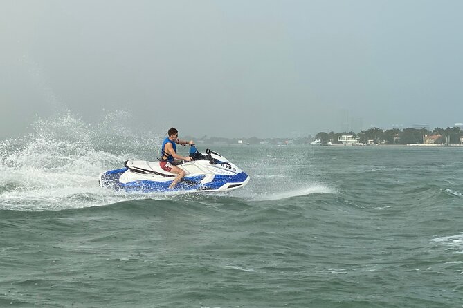 Jetski One Hour With Free Pontoon Sightseeing Tour of South Beach - Common Questions