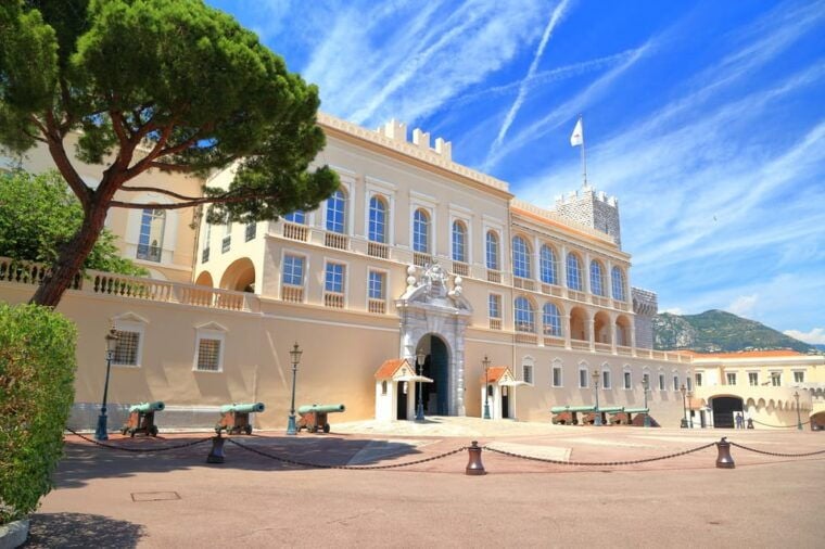 Jewels of Monaco – Walking Tour for Couples - Romantic Stroll in Saint Martin Gardens