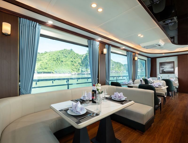 Jewels of the Bay Day Cruise: Ha Long Bay with Sung Sot & Ti Top - Sung Sot Cave: a grand stop with steps