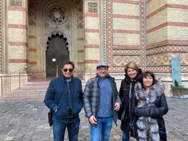Jewish Budapest: 3-Hour Historical Walking Tour - Dress Code and Synagogue Etiquette