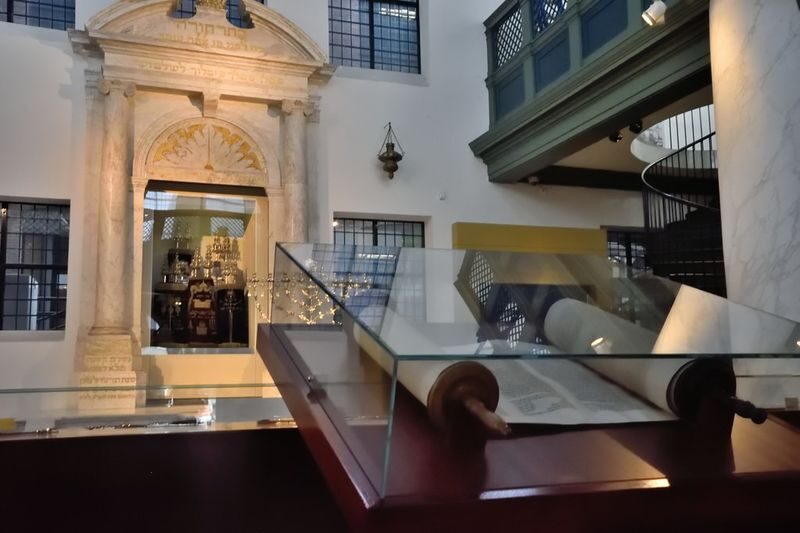 Jewish Museum, Synagogue Ticket & Anne Frank Tour in Amsterdam - A walk through Amsterdam’s Jewish past