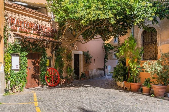 Jewish Quarter, Tiber Island and Trastevere • Private Walking Tour - Trastevere Neighborhood