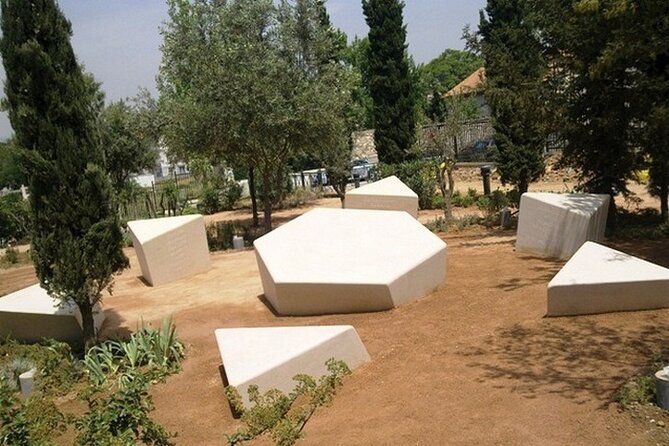 Jewish Tour and Athens Sightseeing in 6 Hours - Plaka Neighborhood and Lycabettus Hill