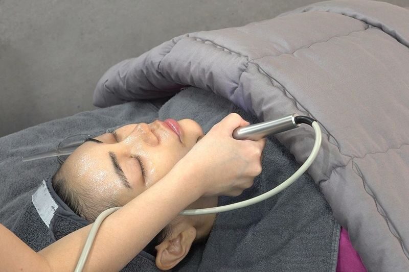 Jfeel Clinic: Advanced K-Beauty Facial Treatments in Seoul Gangnam - What the appointment may feel like