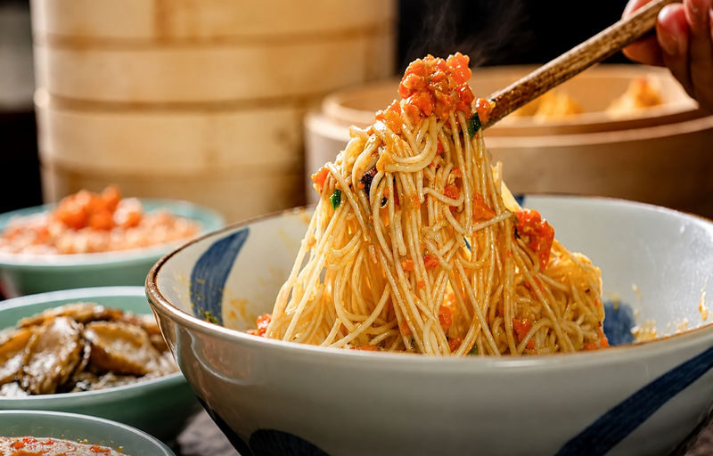 Jichangxing Shanghai Yuyuan Garden Area - Crab Roe Noodles, Shanghai’s Seasonal Specialty