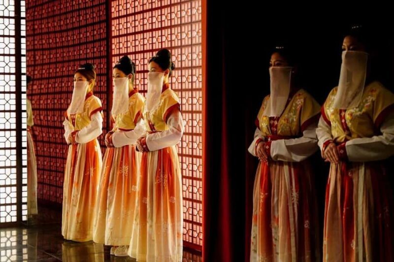 Jinan Xiuyan Banquet | Immersive Palace Show & Dinner - What Is the Jinan Xiuyan Banquet Experience?
