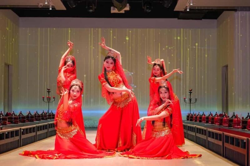 Jinan Xiuyan Banquet | Immersive Palace Show & Dinner - An Elegant Step Back in Time: What You Can Expect