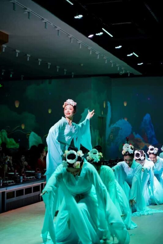 Jinan Xiuyan Banquet | Immersive Palace Show & Dinner - Who Should Consider This Tour?