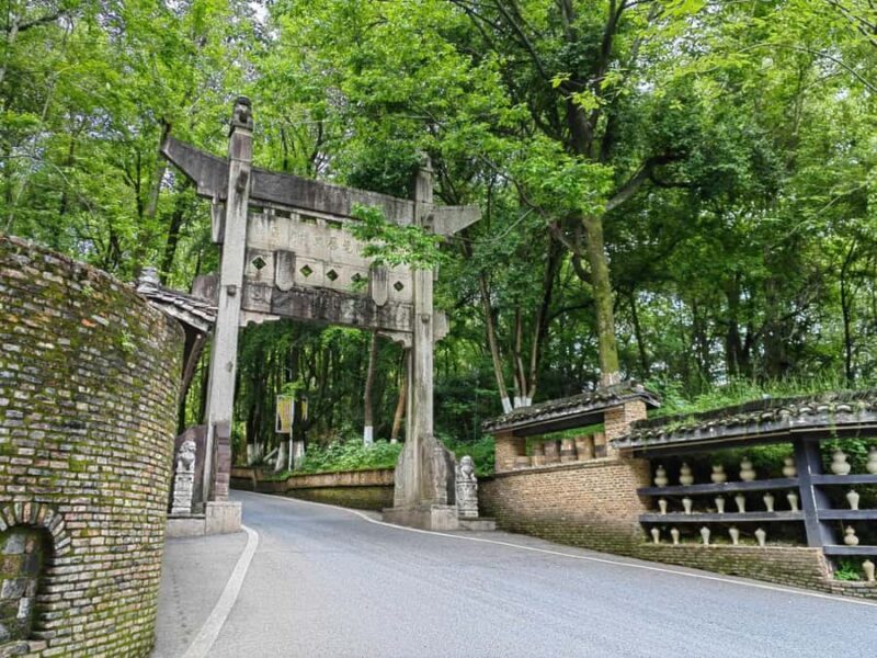 Jingdezhen: Porcelain, Kilns, Art, and Market Tour - Good To Know