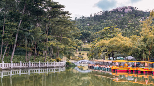 Jingshan Park - Riding the cable car up Shijingshan