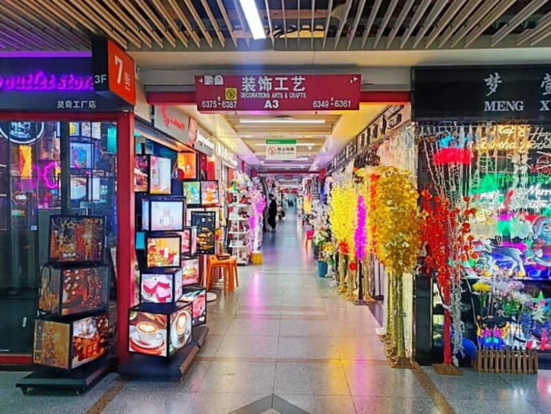 Jinhua: Yiwu International Trade Market Private Guided Tour - Good To Know