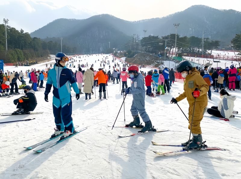 Jisan Forest Resort Ski x Snowboard Day Tour from Seoul - Is this ski day worth booking?