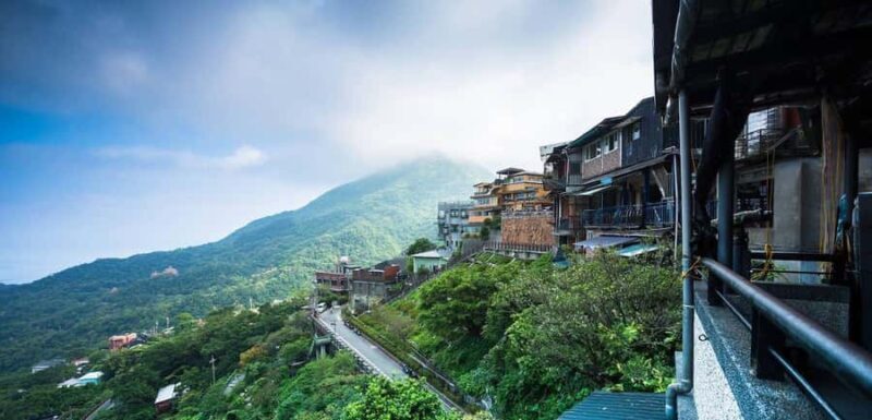 Jiufen and Pingxi Day Tour - Why This Tour Offers Great Value