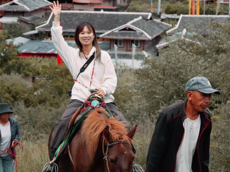 Jiuzhaigou, Mount Siguniang, Dujiangyan, and Ruoergai Prairie 4-Day Tour (2-8 people) - Who should book this Sichuan circuit?