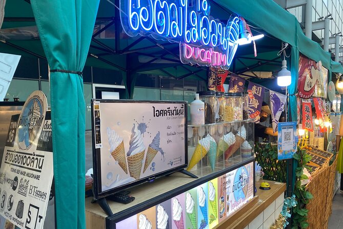 Jodd Fair Night Market Experience - Meeting and Pickup