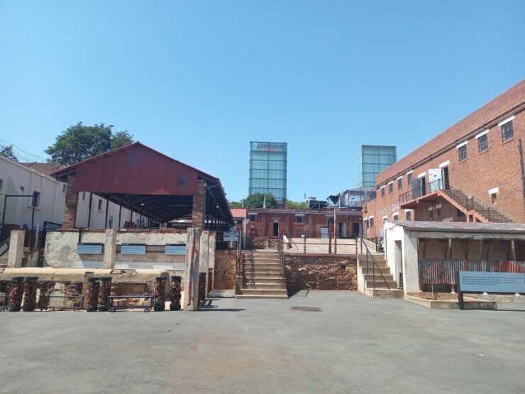 Johannesburg: Private Guided City Tour With Apartheid Museum - Inclusions