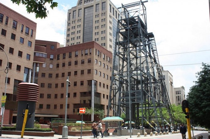 Johannesburg Scavenger Hunt: Golden Johannesburg - Meeting and Pickup