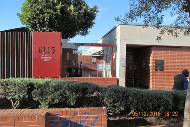 Johannesburg, Soweto and Apartheid Museum Guided Day Tour Private - Itinerary Overview