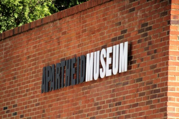 Johannesburg: Soweto Apartheid & Township Tour With Lunch - Itinerary