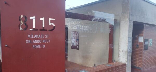 Johannesburg: Soweto History Tour With African Lunch - Booking & Logistics
