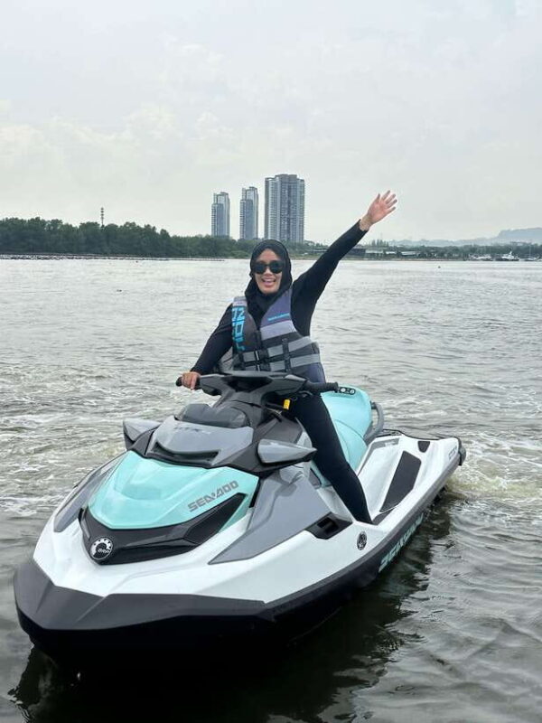 Johor Bahru : Seadoo JetSki 30mins Self Ride Tour(Single) - Good To Know