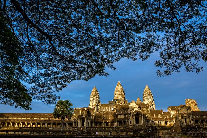 Join Group Tour Angkor Wat Small Group Full Day - Group Size