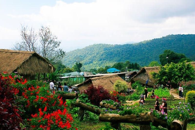 Join-in Doi Suthep Temple Half Day Tour from Chiang Mai - Hmong Doi Pui Village: more than the stalls