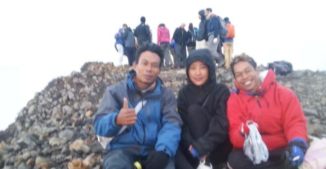 Joint Group Tour 3D-2N To Summit - Lake - Hotspring - Pricing Information