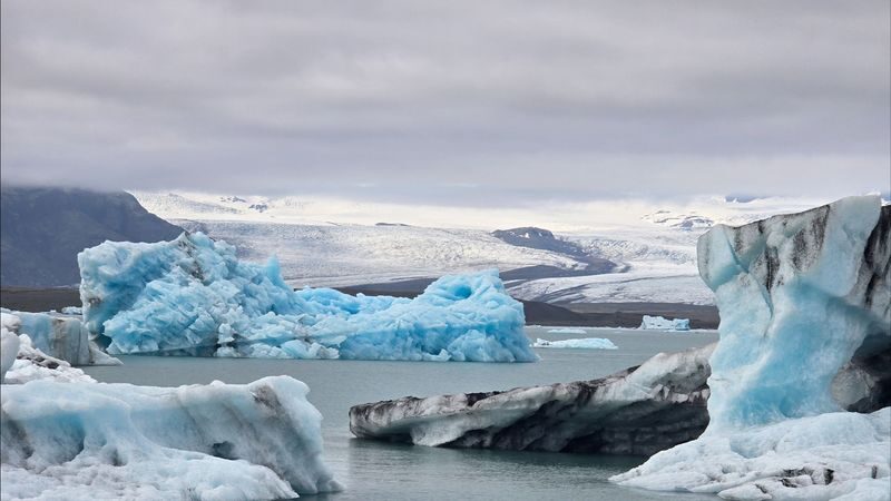 Jokulsarlon Glacier Lagoon and Diamond Beach South Coast Tour - Who should book this tour?