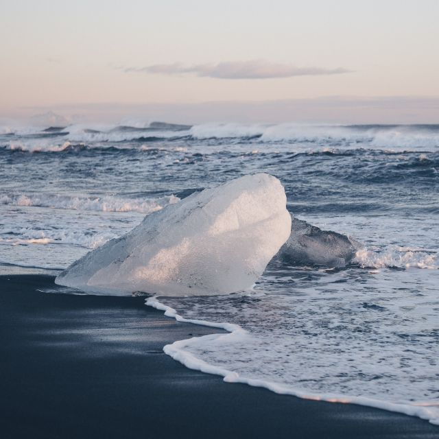 Jökulsárlón Glacier Lagoon & Boat Tour From Reykjavik - Tour Highlights