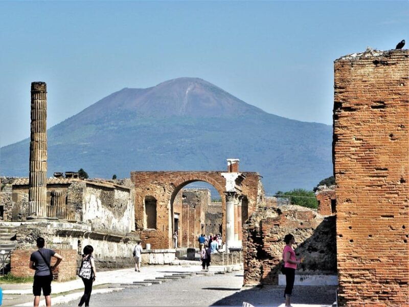 Journey Through Pompeii & Vesuvius: History, Ruins and Lava - How Does It Value?