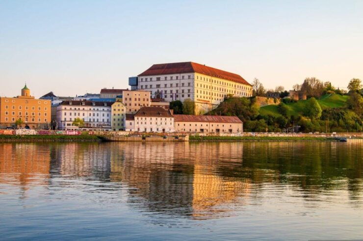 Joyful Family Walking Tour in Linz - Good To Know